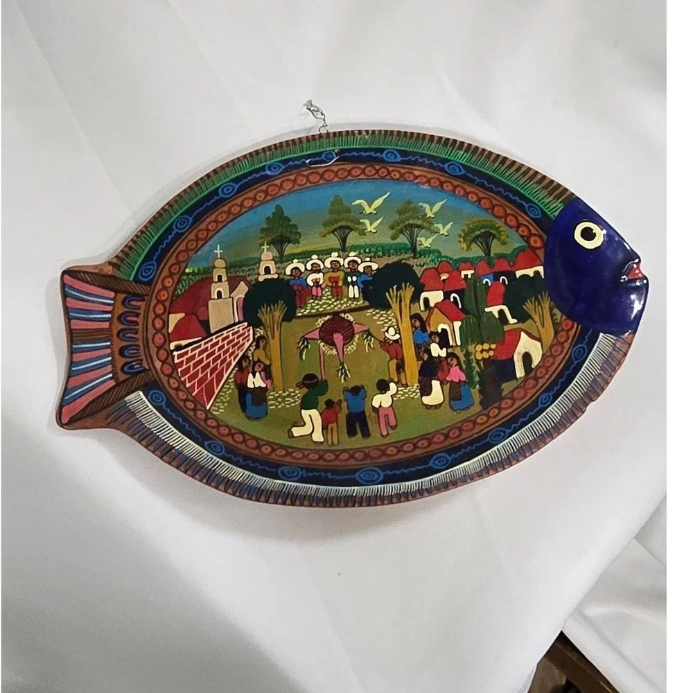 Vtg Mexican family storyteller fish‎ terracotta wall art hand painted plate